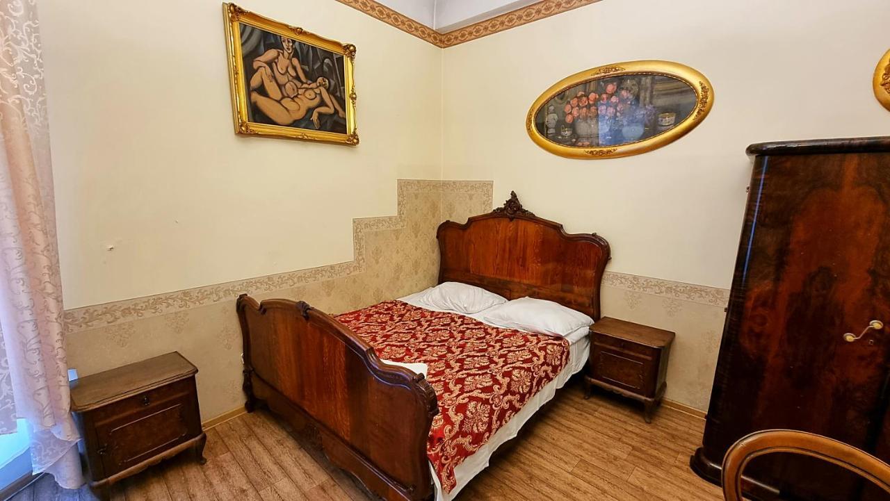 Vavelsky Apartments - Old Town Kraków Exteriör bild