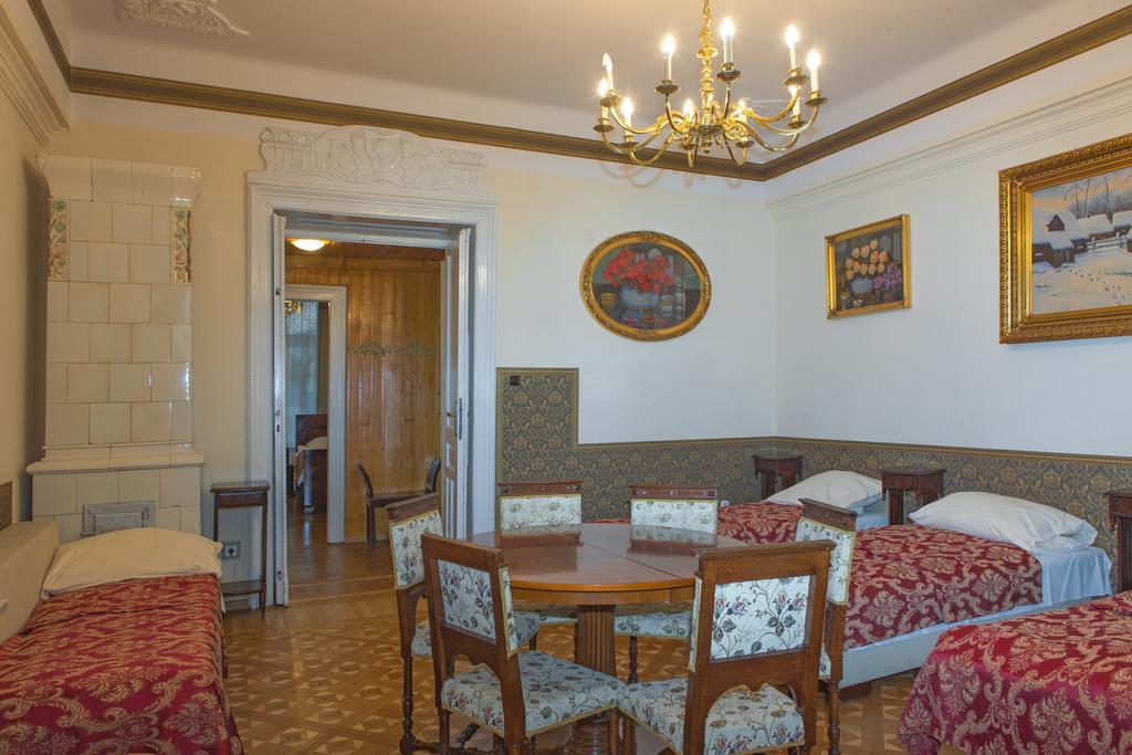 Vavelsky Apartments - Old Town Kraków Exteriör bild